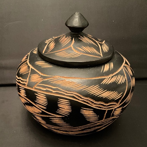 Hand-Carved Coconut Shell with Lid - Picture 1 of 3